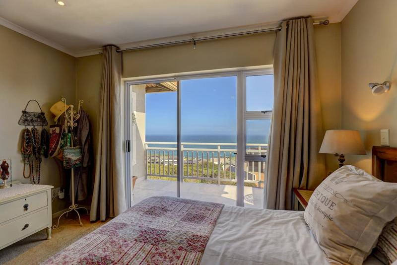 To Let 4 Bedroom Property for Rent in Pinnacle Point Golf Estate Western Cape